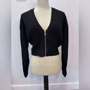 Never worn! Zara, zipped up, black sweater
